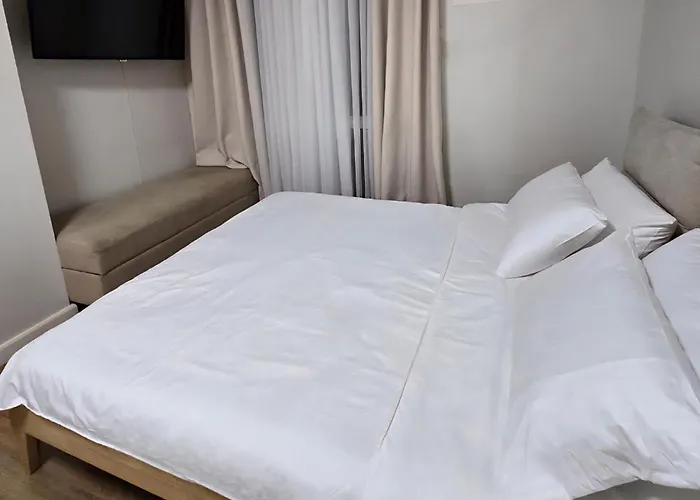 Ayala Solinea Apartment *